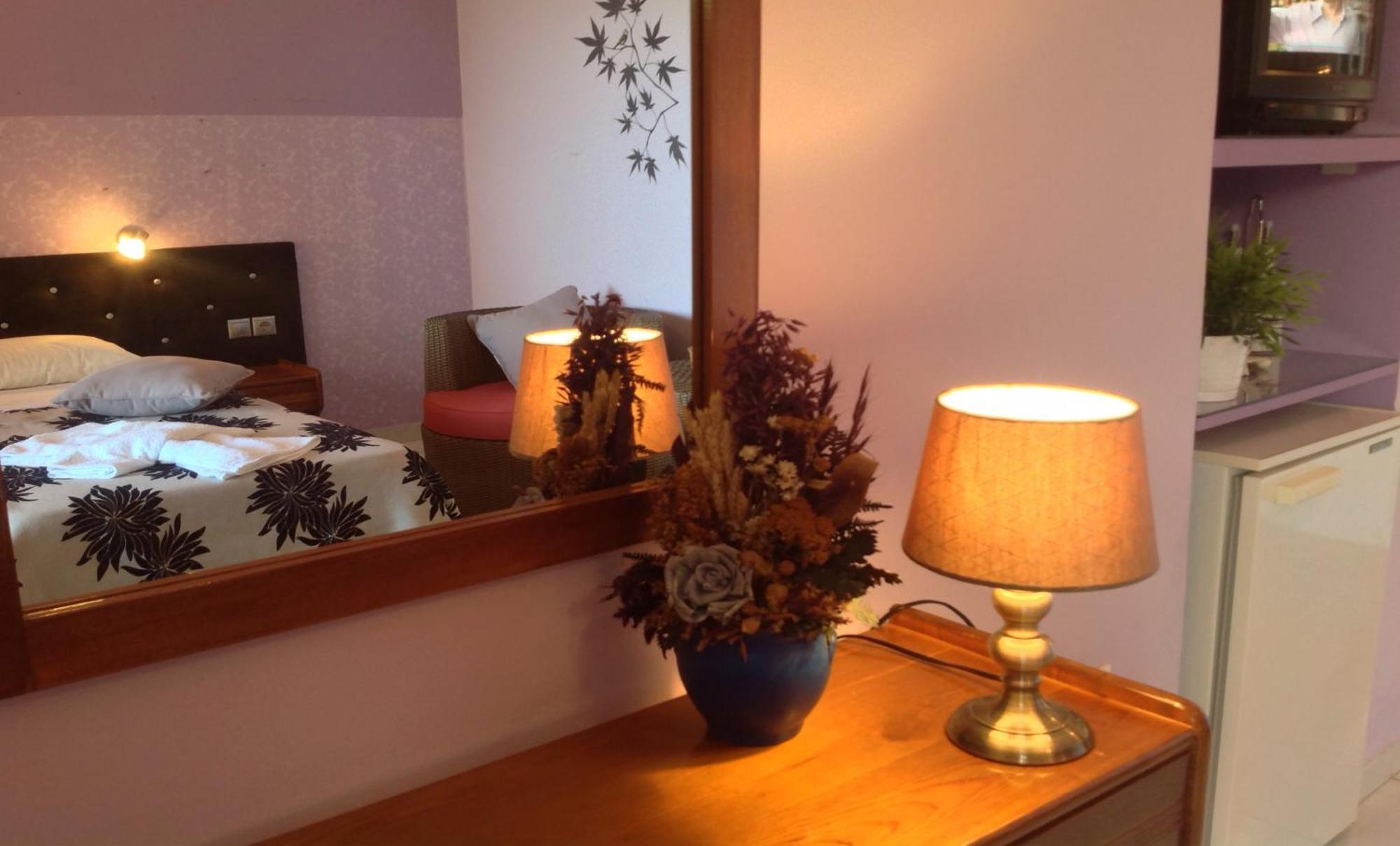 Asterias Studios & Apartments カリヴェス エクステリア 写真