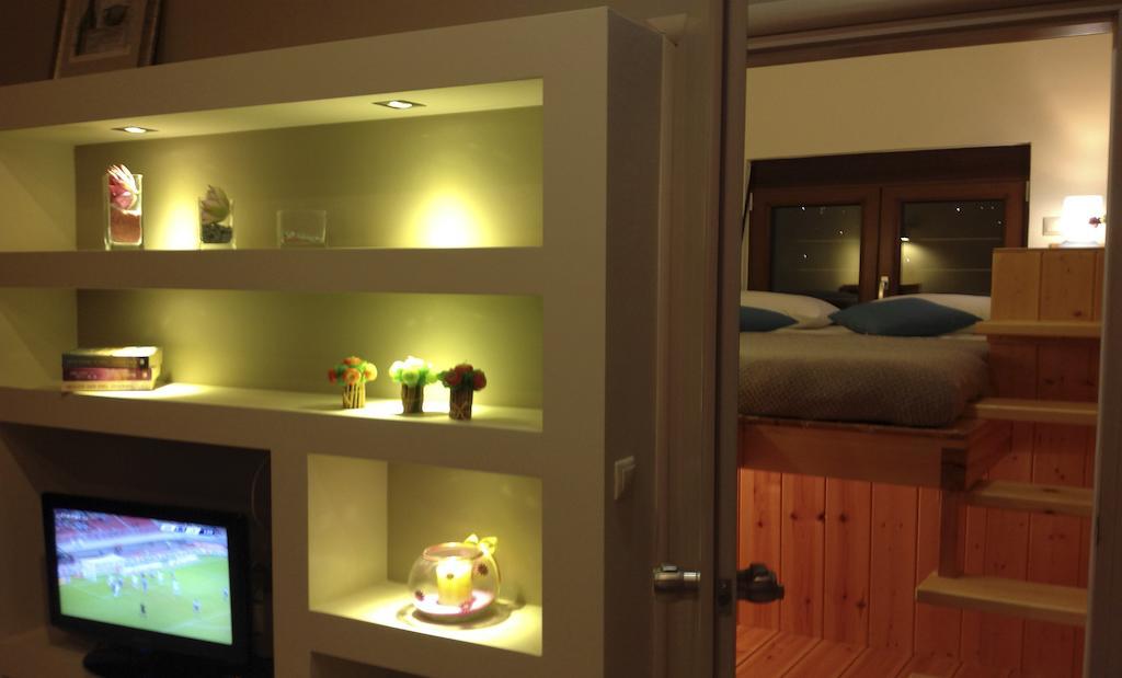Asterias Studios & Apartments カリヴェス 部屋 写真